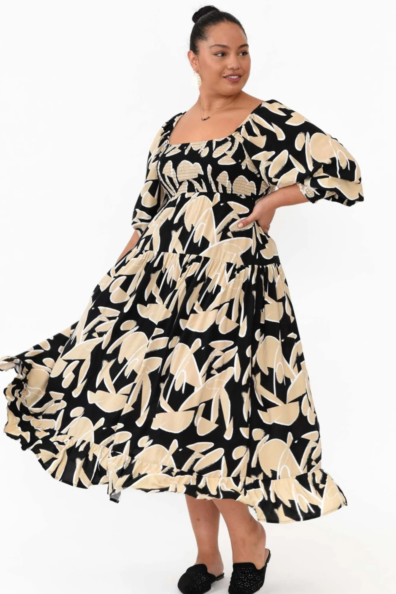 Midi Dresses<Silver Wishes Beverly Black Abstract Shirred Tier Dress