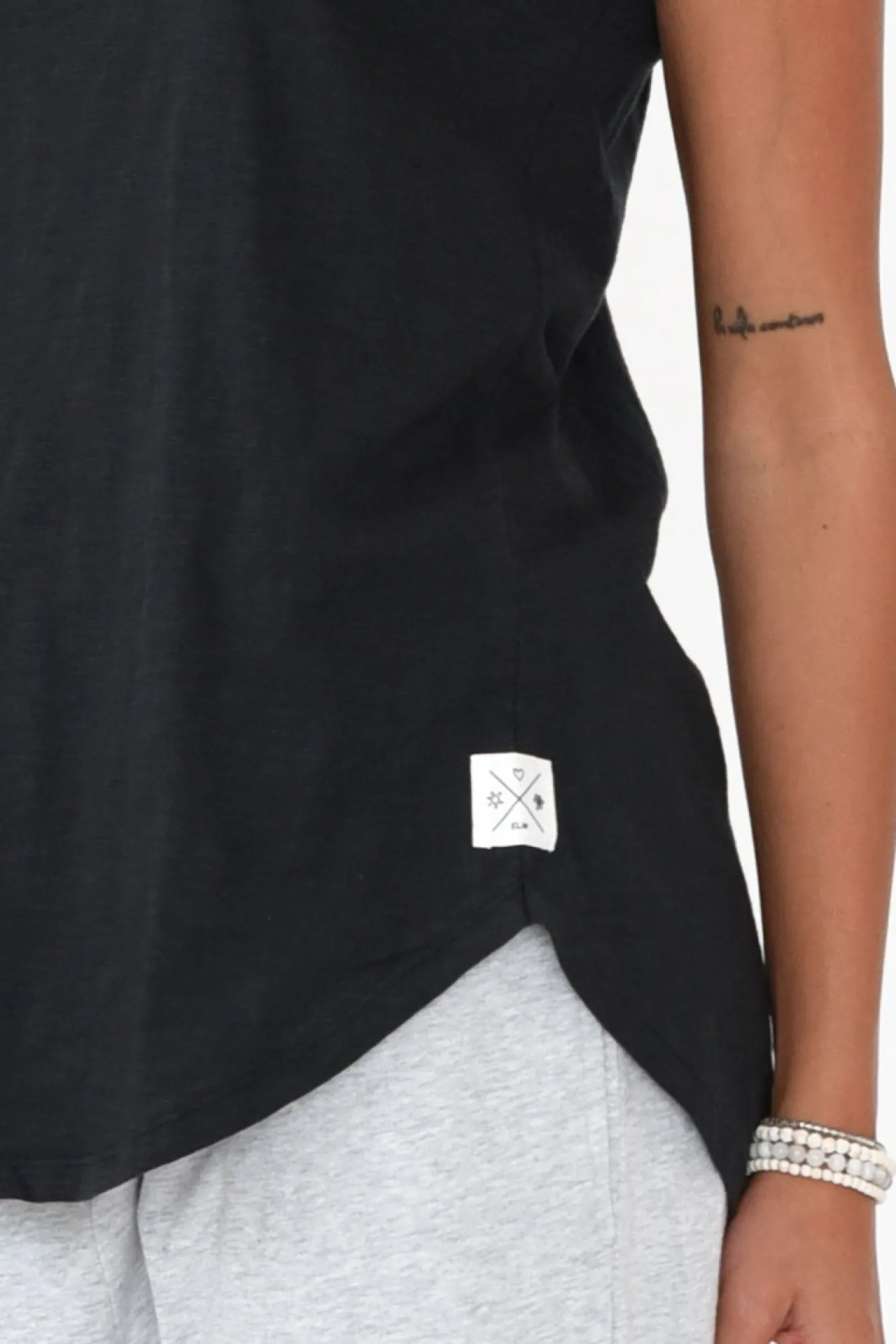 Cotton Tops<Elm Black Cotton Scoop Tank