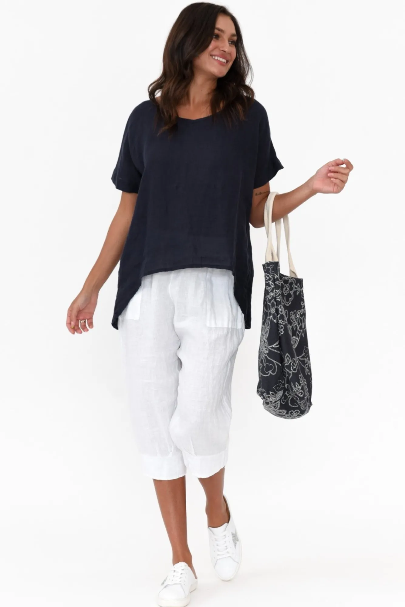 Pants<Donna Donna Carmichael White Linen Capri Pant