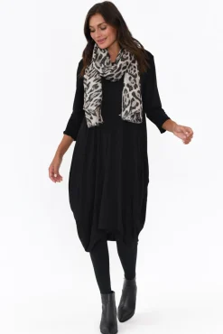 Below Knee Dresses<Cali and Co Coco Black Sleeved Dress