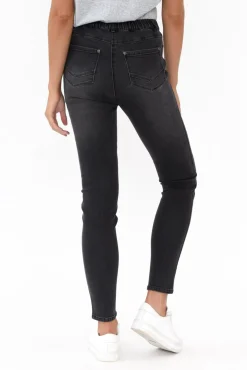Jeans<Cafe Latte Courtney Black Denim Stretch Jean