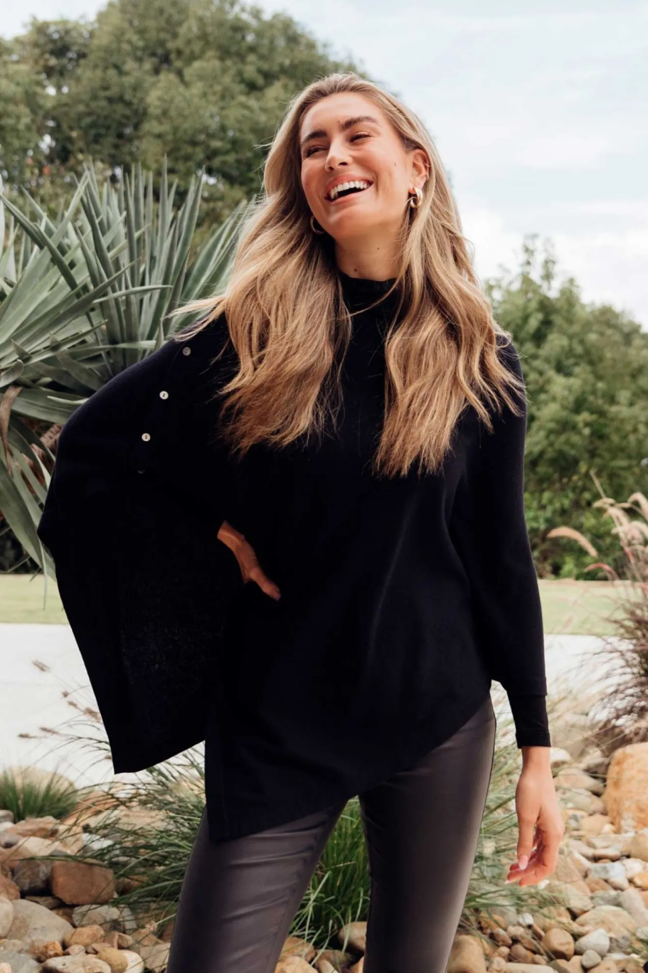 Ponchos<Tirelli Gisele Black Button Up Poncho