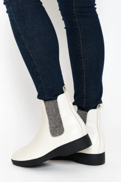 Boots<Alfie and Evie Hoddle Cream Leather Ankle Boot