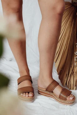 Slides<Hinako Jabiru Tan Leather Platform Slide