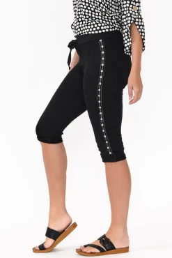 Shorts<Threadz Maddie Black Stretch Shorts