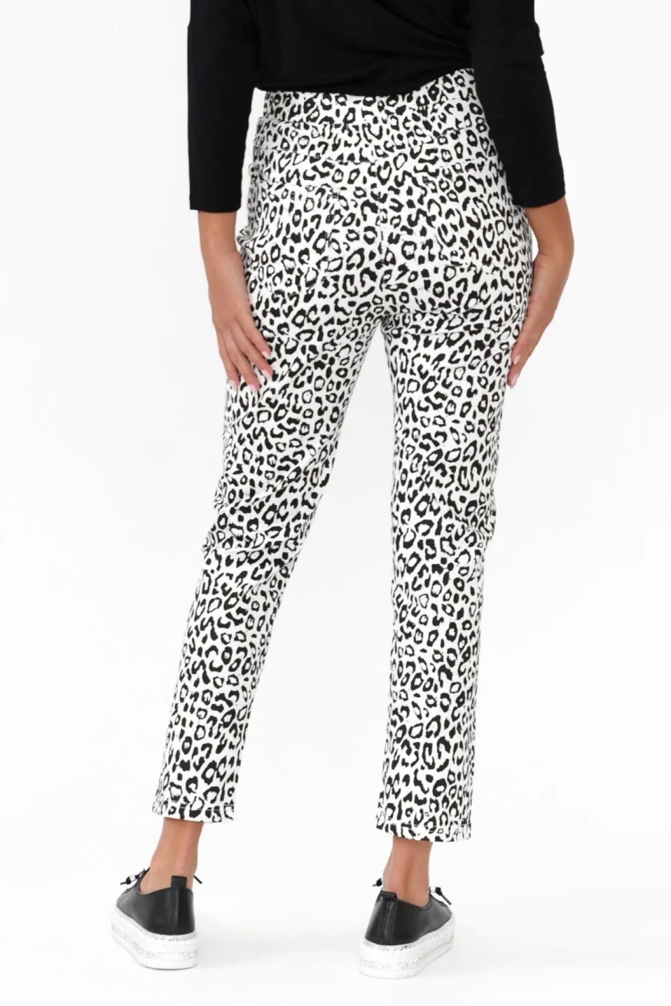 Pants<Whispers Milo White Leopard Stretch Pant