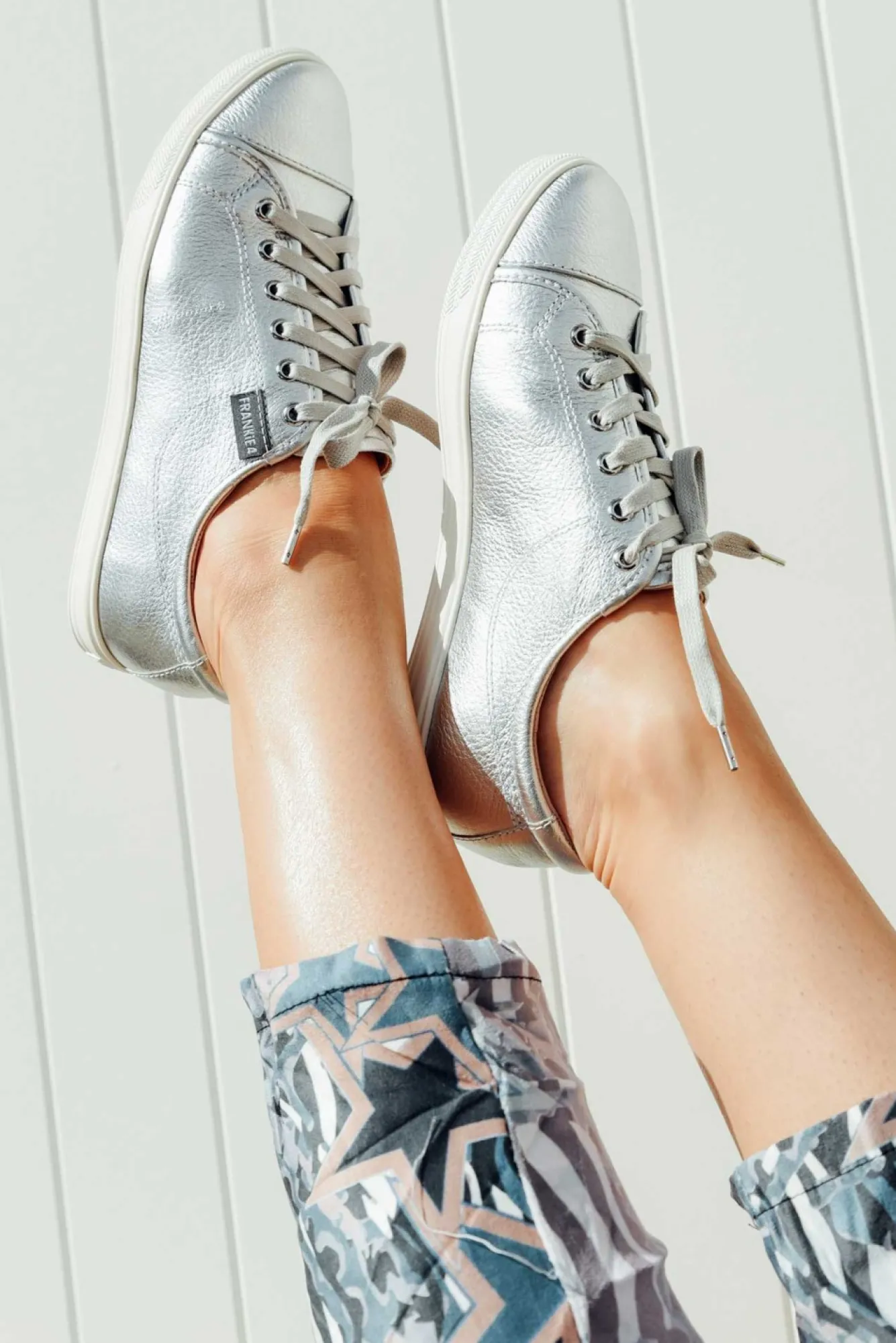 Leather Sneakers<Frankie4 Nat Ii Silver Tumbled Sneaker