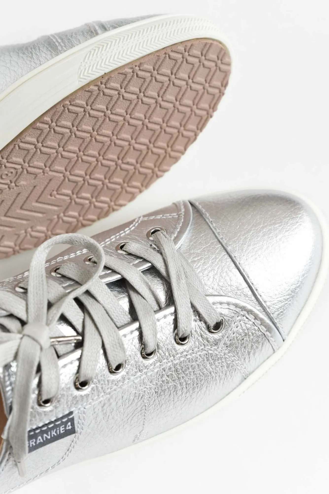 Leather Sneakers<Frankie4 Nat Ii Silver Tumbled Sneaker