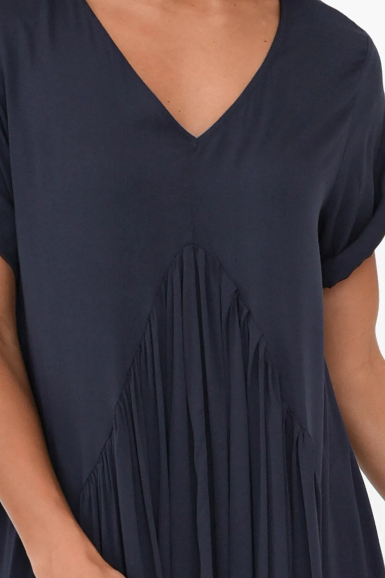 Batwing Dresses<PQ Navy Peak Maxi Dress