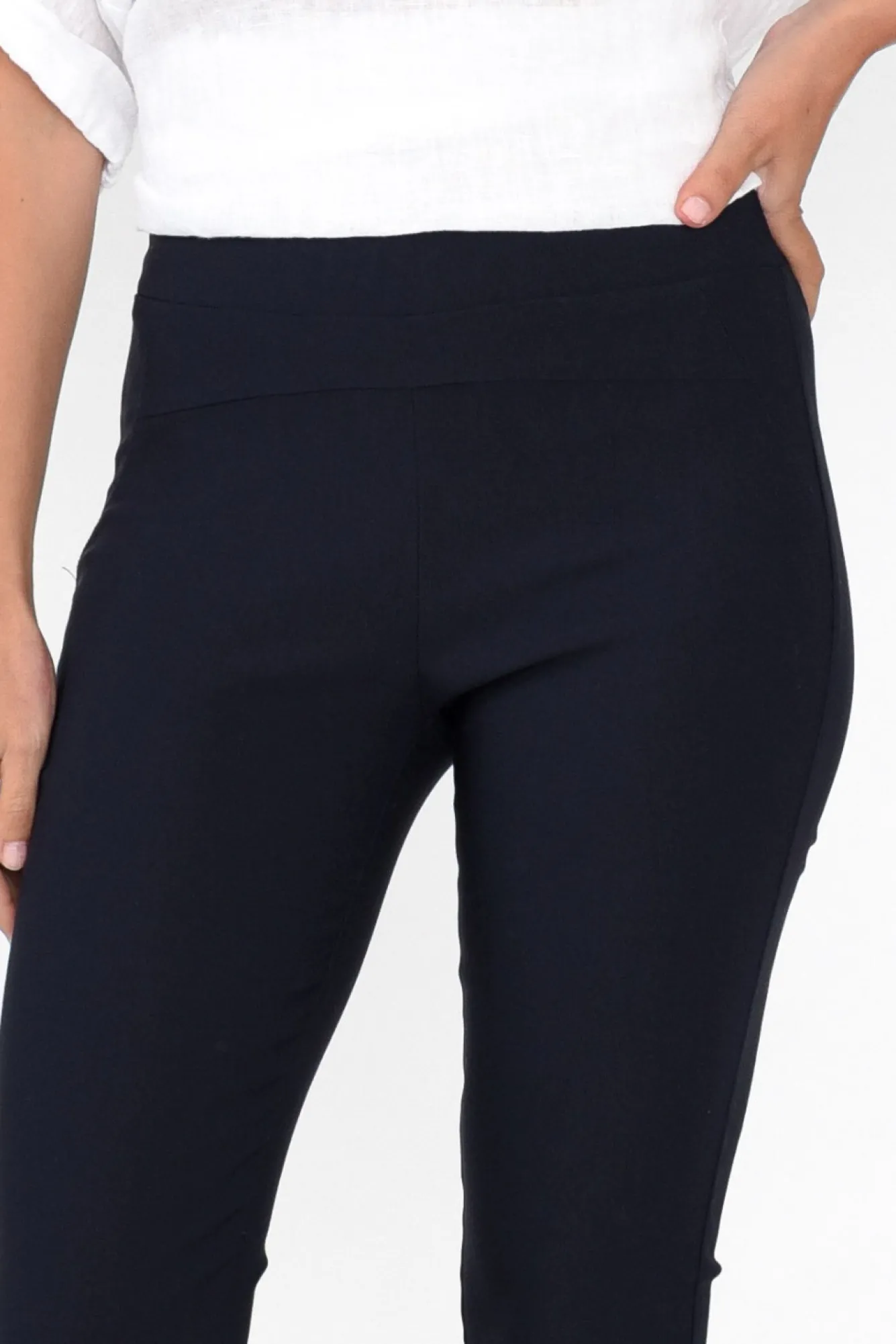Pants<Tirelli Olympia Navy Straight Pant
