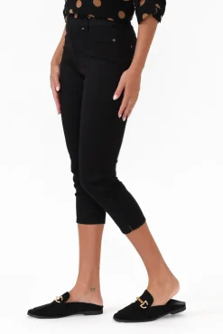 Pants<Cafe Latte Reed Black Stretch Cotton Capri Pant