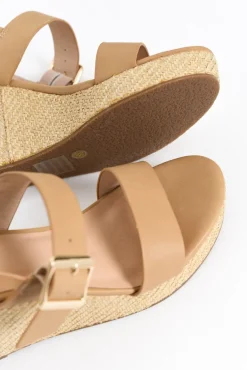 Heeled Sandals<Nude Shoes Soldana Nude Leather Buckle Wedge