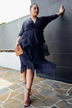 Midi Dresses<La Strada Victoria Navy Silk V Neck Dress